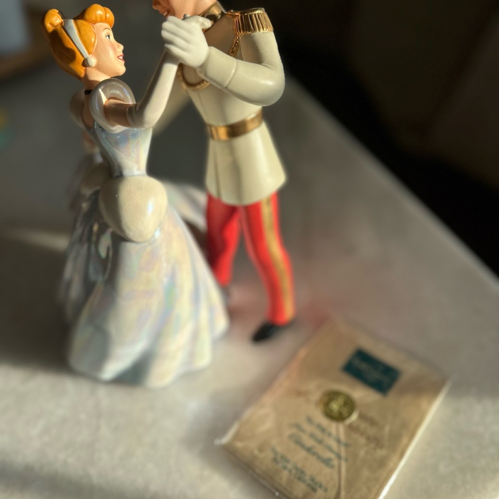 Disney Cinderella and Prince Charming Figurine - Disney collection - Picture 8 of 8